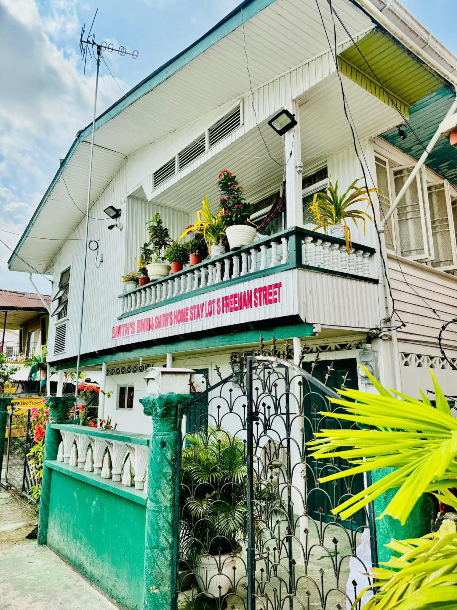 Smith'S Homestay Georgetown Eksteriør bilde
